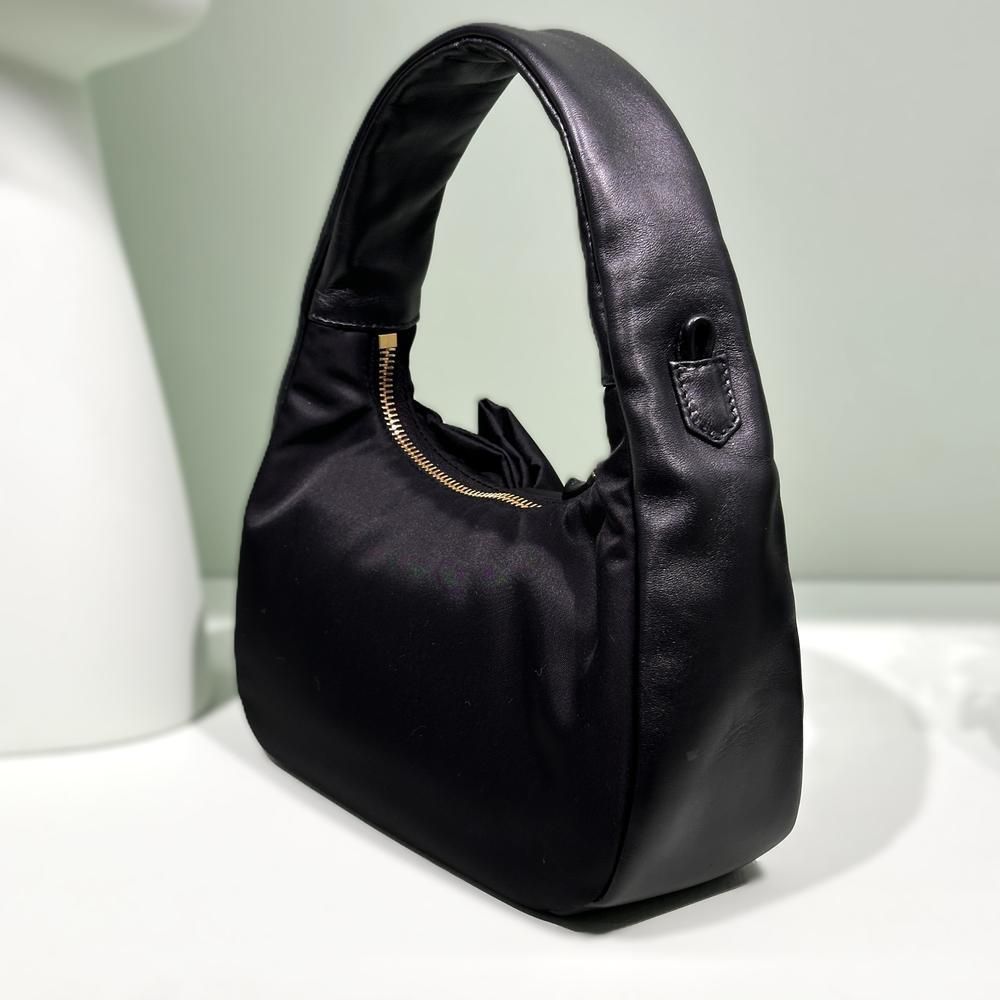 PRADA プラダ リボン付 Re-Nylon x ナッパレザー ミニバッグ (PRADA