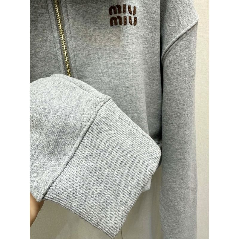 MiuMiu ミュウミュウ スウェットシャツ ハーフファスナー ロゴ (MiuMiu