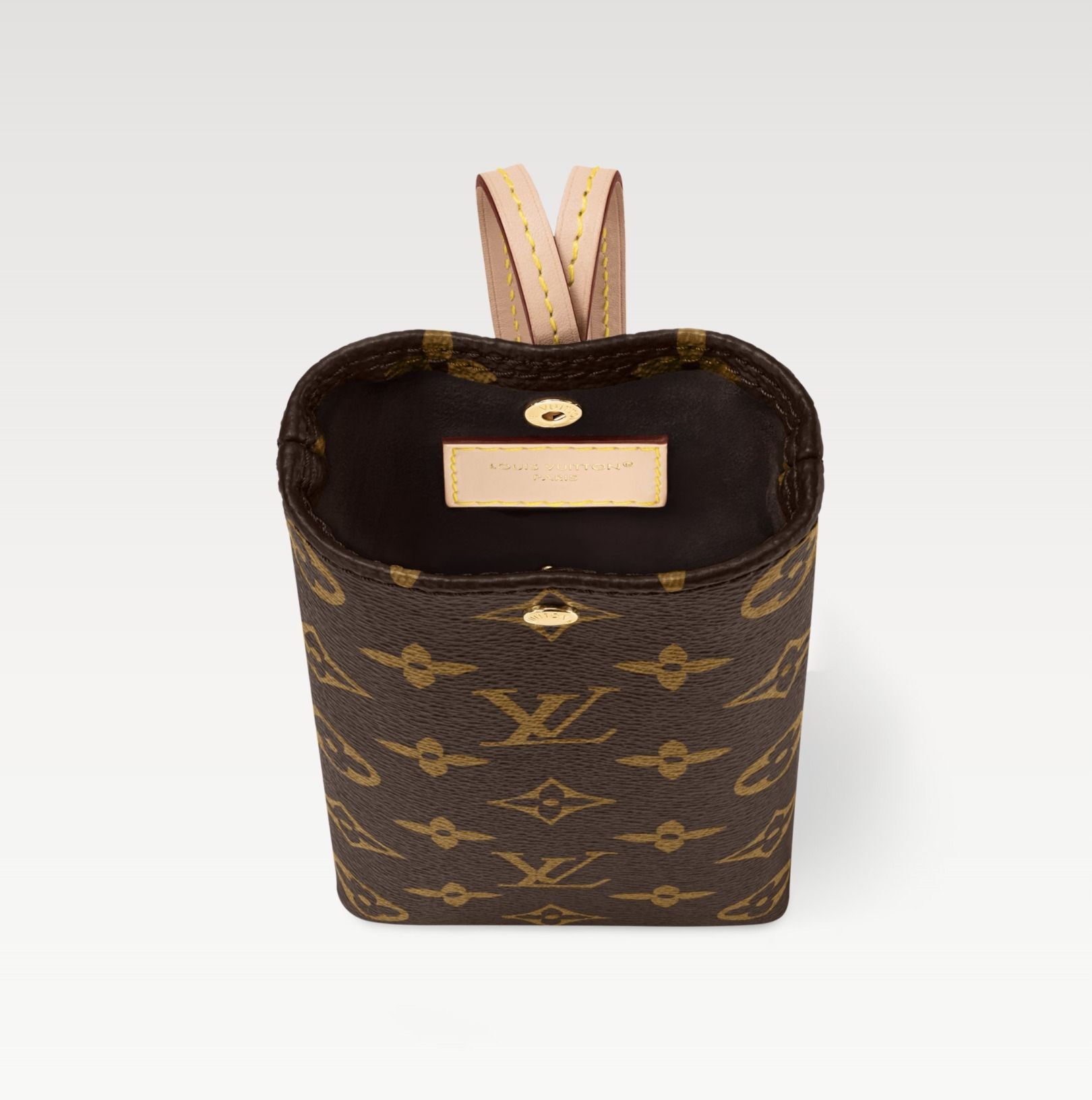 旅行でも使える【Louis Vuitton】モノグラム サングラスケース (Louis