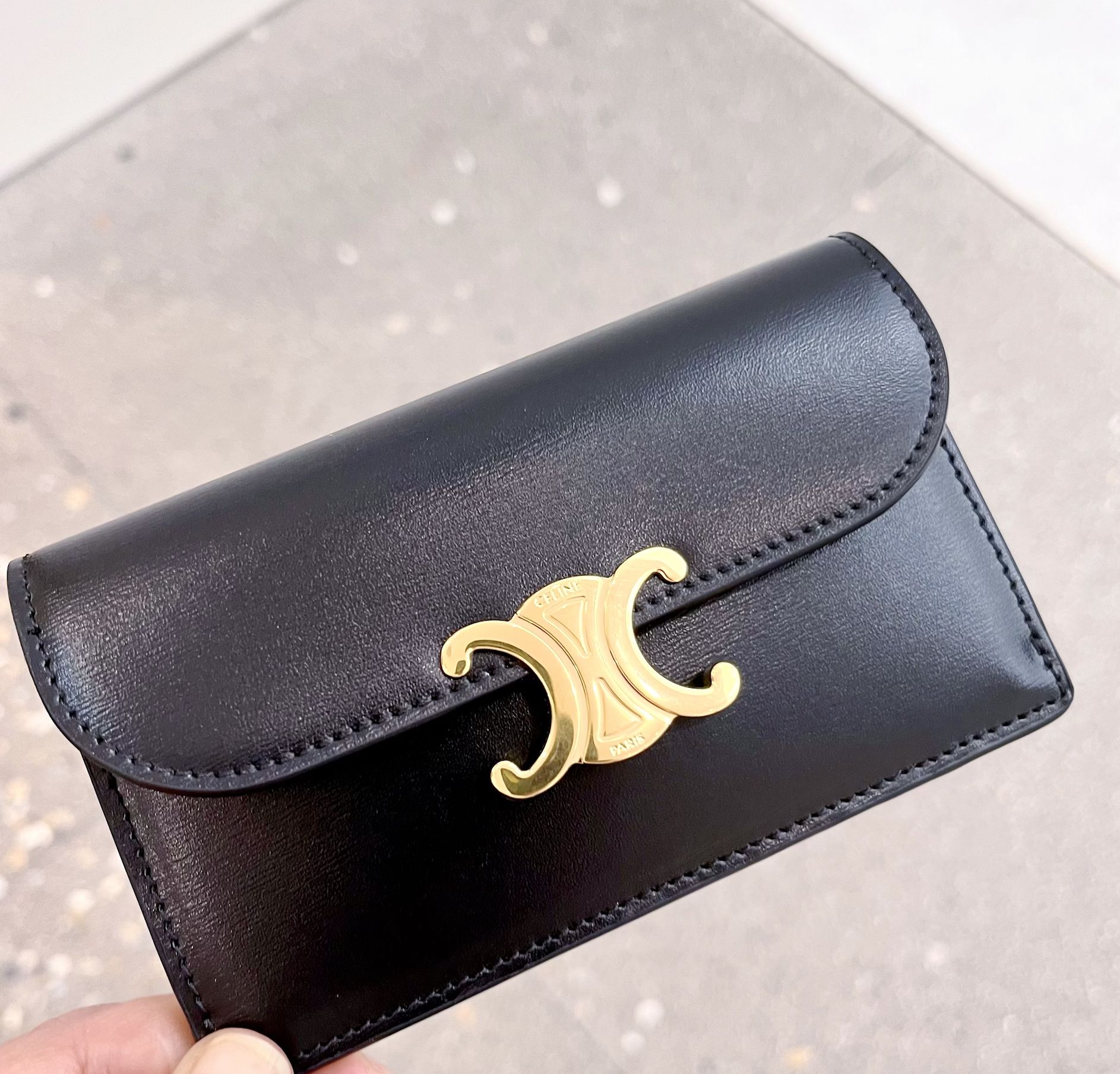 CELINE ☆ トリオンフフラップ付 / ロングカードホルダー (CELINE