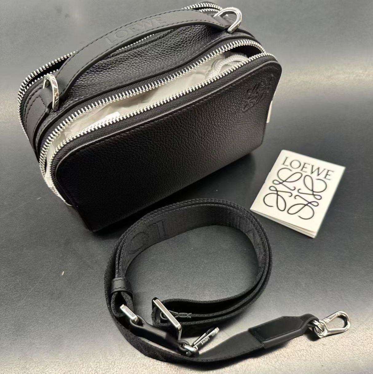 ☆Loewe☆クロスボディ カメラバッグ ミニ (LOEWE/ショルダーバッグ