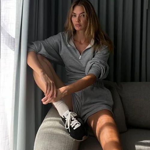 国内発送 ベストセラー商品 Accolade 1/4 Zip Pullover (ALO Yoga