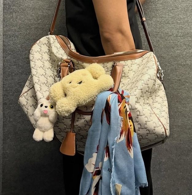 COMFORT】BTSテテ着用☆MUNKキーホルダー バッグチャーム (COMFORT