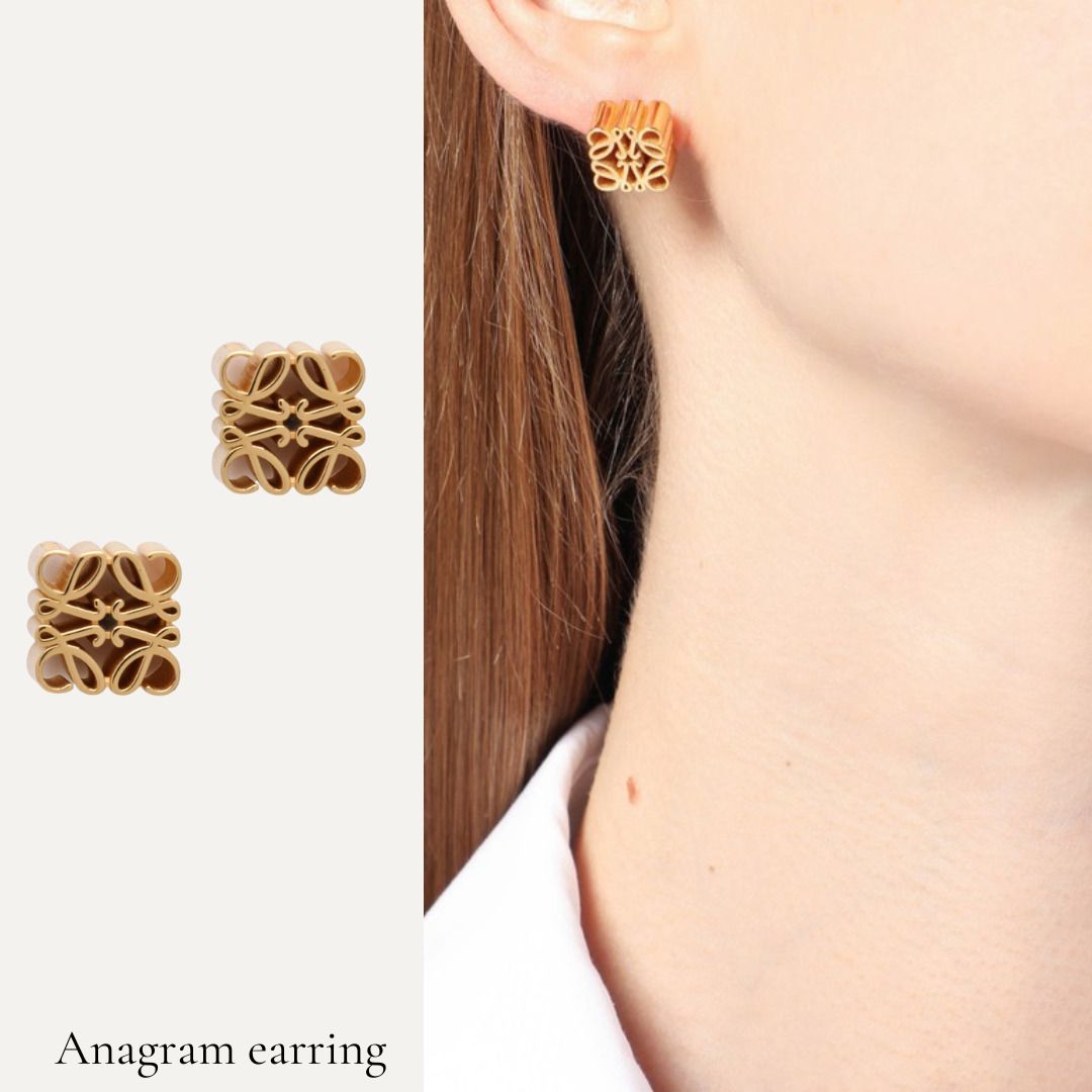 大人感【LOEWE】ゴールドアナグラムキューブスタッド ピアス (LOEWE