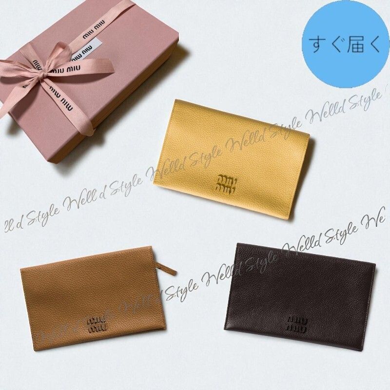 国内発送・すぐ届く【miumiu】レザー ドキュメントホルダー (MiuMiu