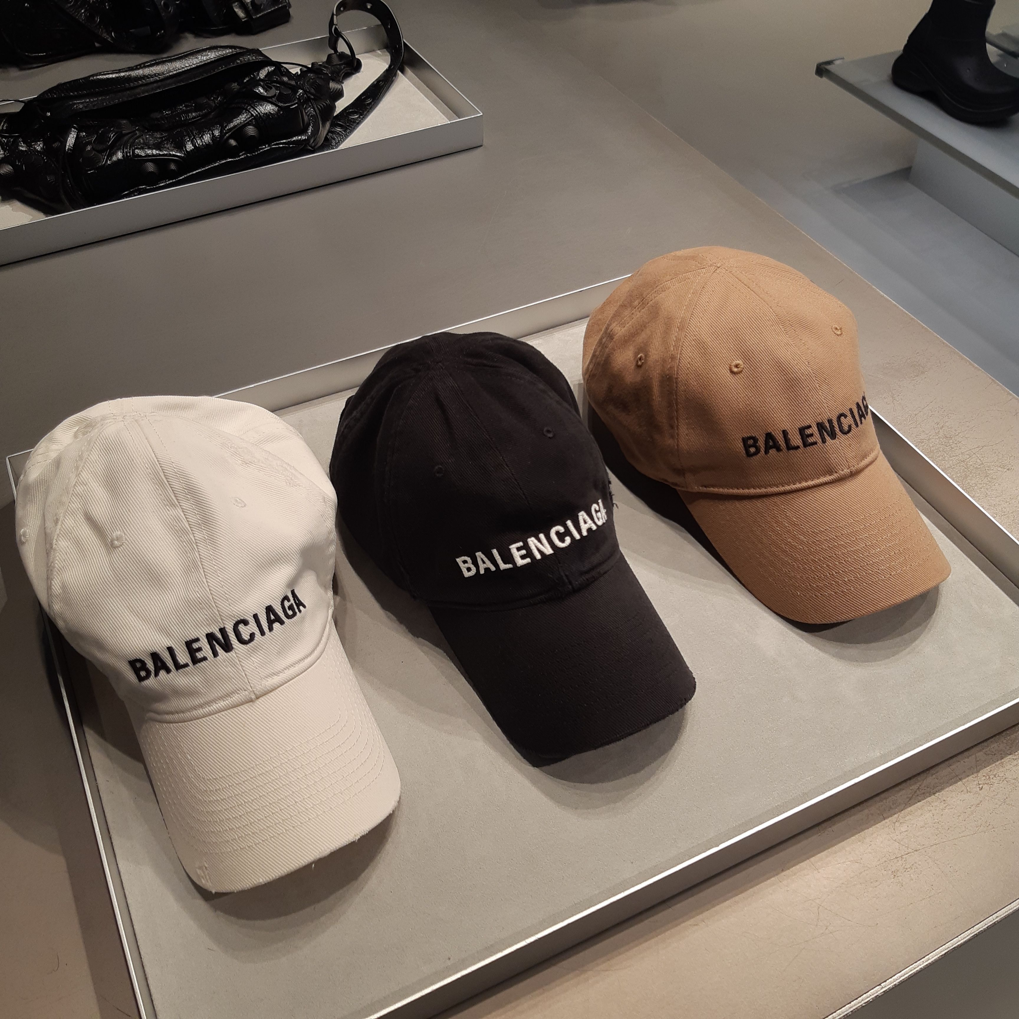 セール】バレンシアガ☆HAT CAP メンズ キャップ☆673319 (BALENCIAGA
