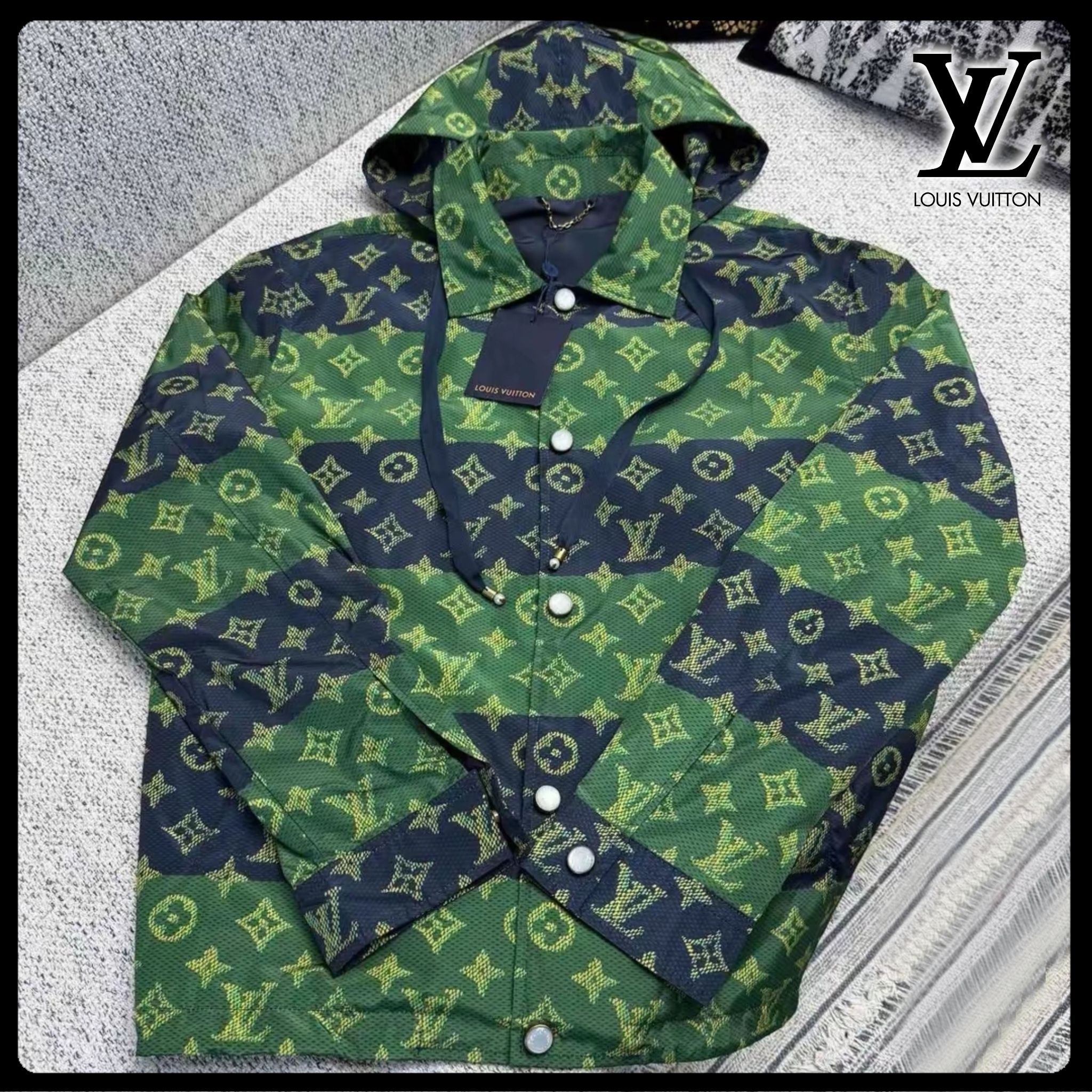 ルイヴィトン モノグラム プリント コーチジャケット (Louis Vuitton