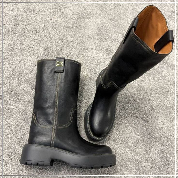 タイムレス&エッジィ】Miu Miu レザー ロング ブーツ モード感 (MiuMiu
