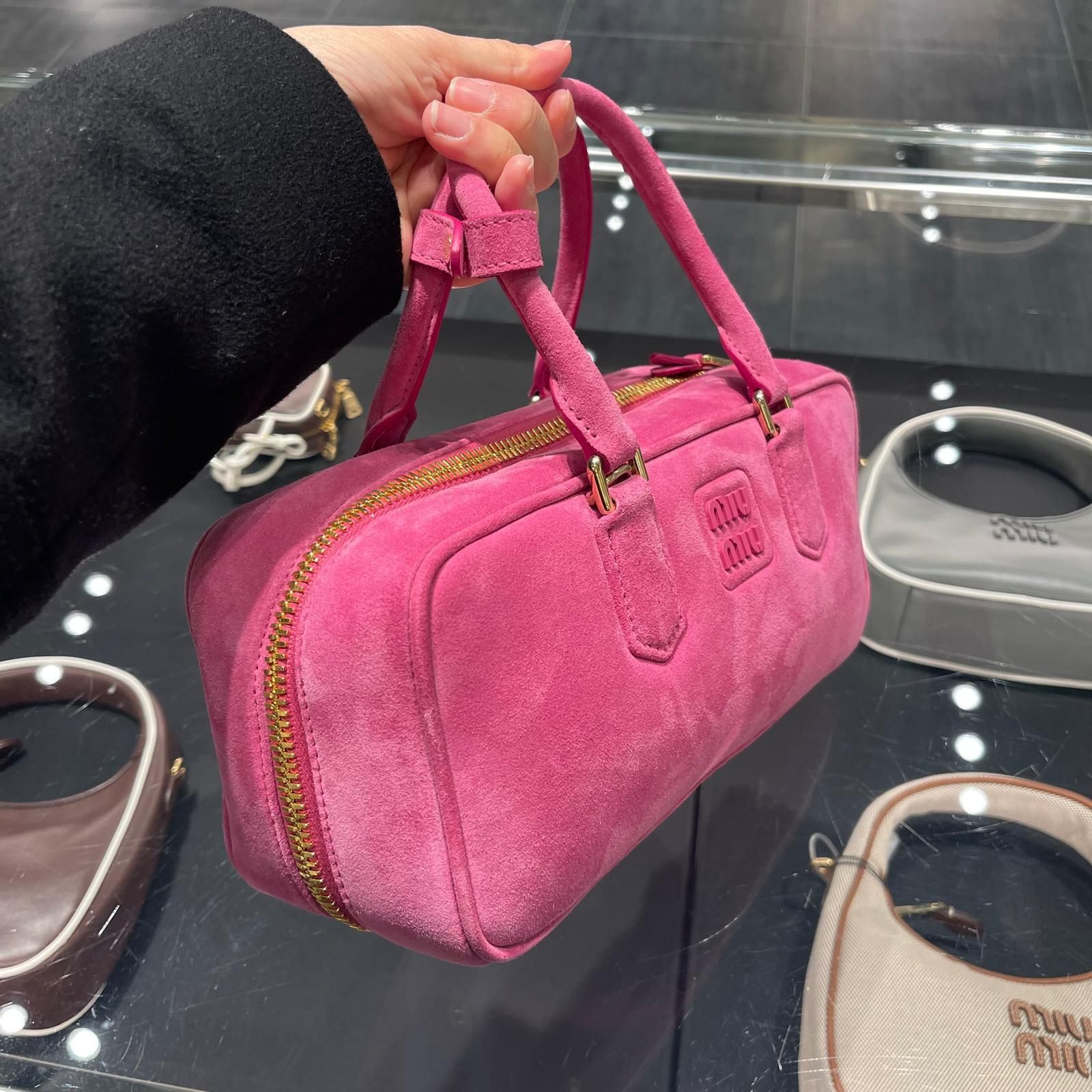 お買い得！☆ Miu Miu/ミュウミュウ ☆ スエード バッグ 5BB148