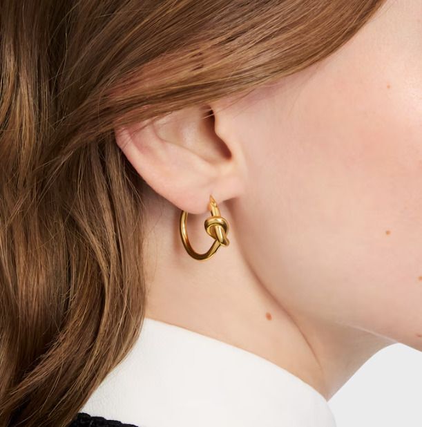 大人気】セリーヌ ロゴ ピアス かわいい 人気 シンプル (CELINE/ピアス