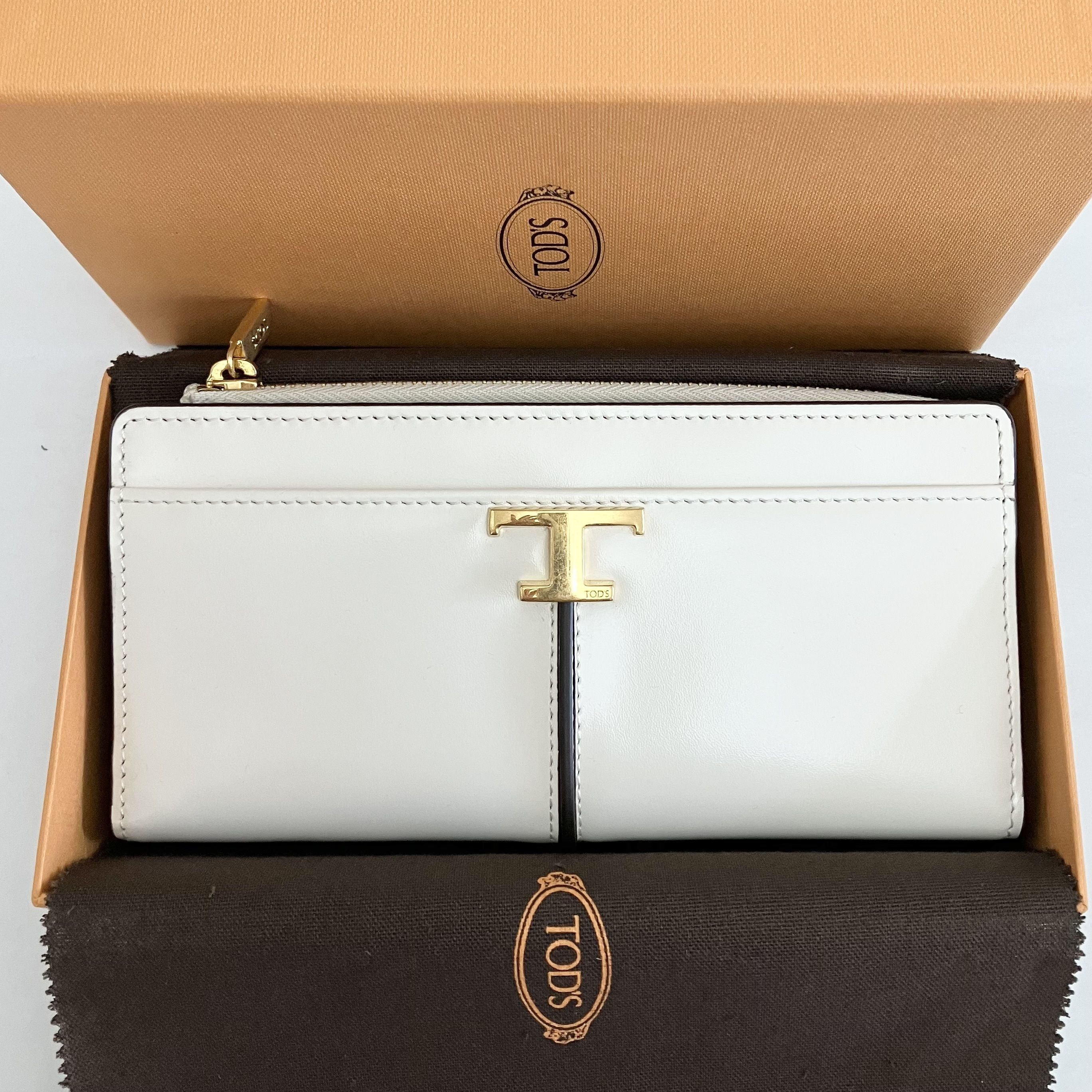 TOD'S】訳ありSALE !!! Tタイムレス 長財布 Long Wallet (TOD'S/長財布