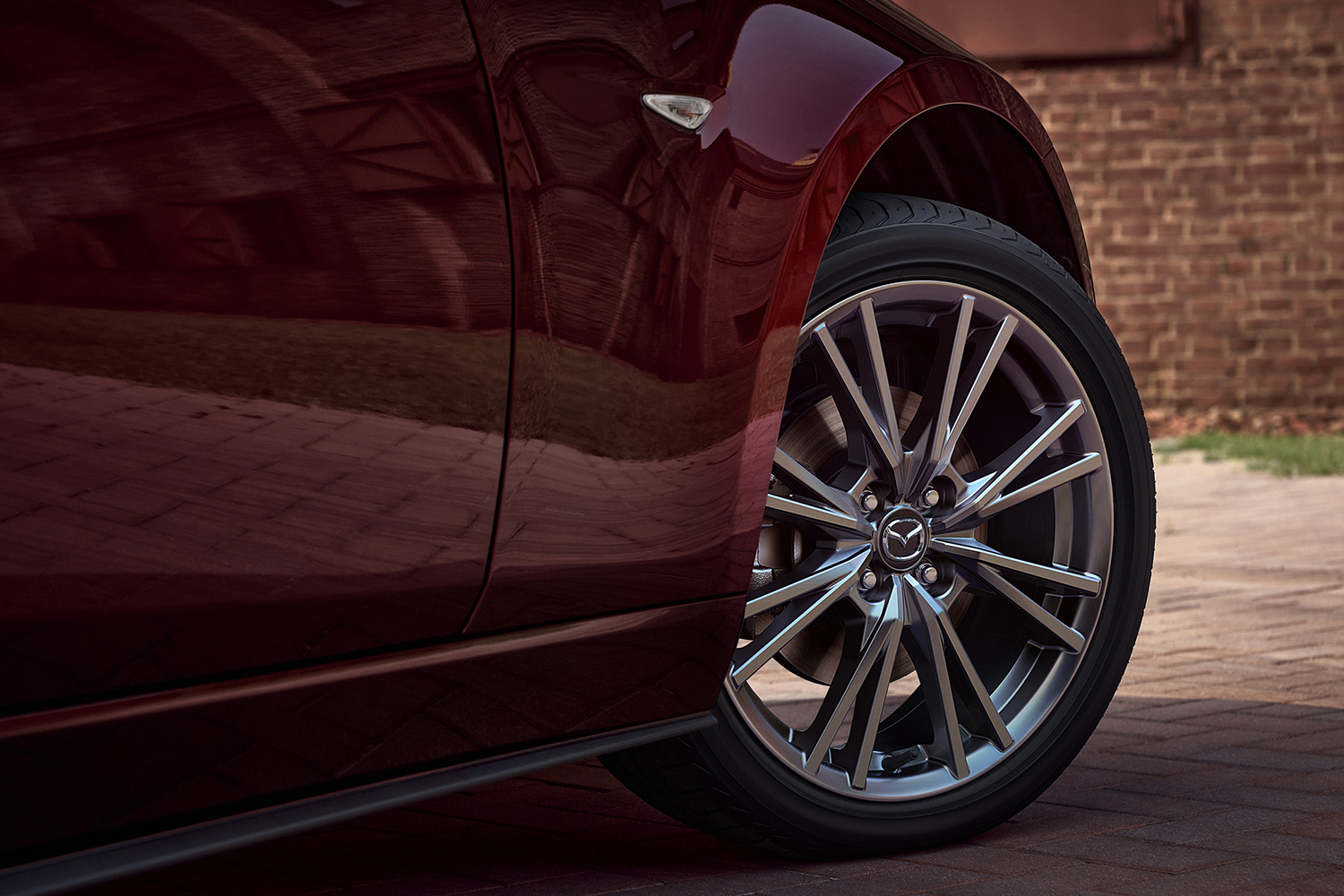 マツダ・ロードスターに「35周年記念車」登場！ 「熟成」と