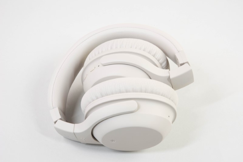 折り畳めるワイヤレスヘッドホン「final UX2000」、手ごろで機能充実