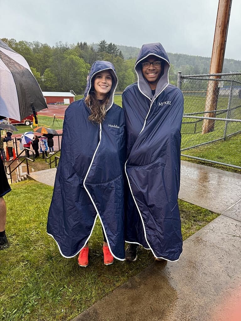 Mambe Custom Air Force Lacrosse Hooded Blanket – Mambe Blanket Co.