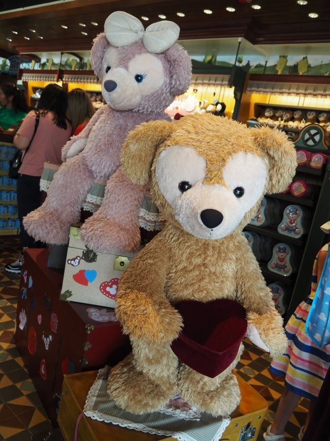 上海ディズニーランド 空いているという噂は嘘だった お土産編』上海