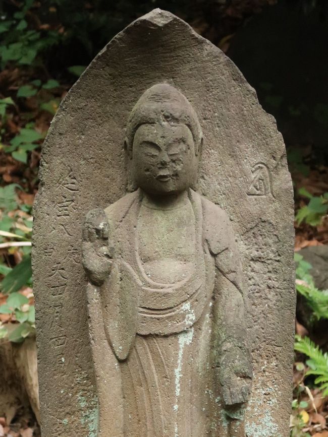 五島美術館b 武蔵野の面影残る広大な庭園で ☆三猿石像・如来石仏