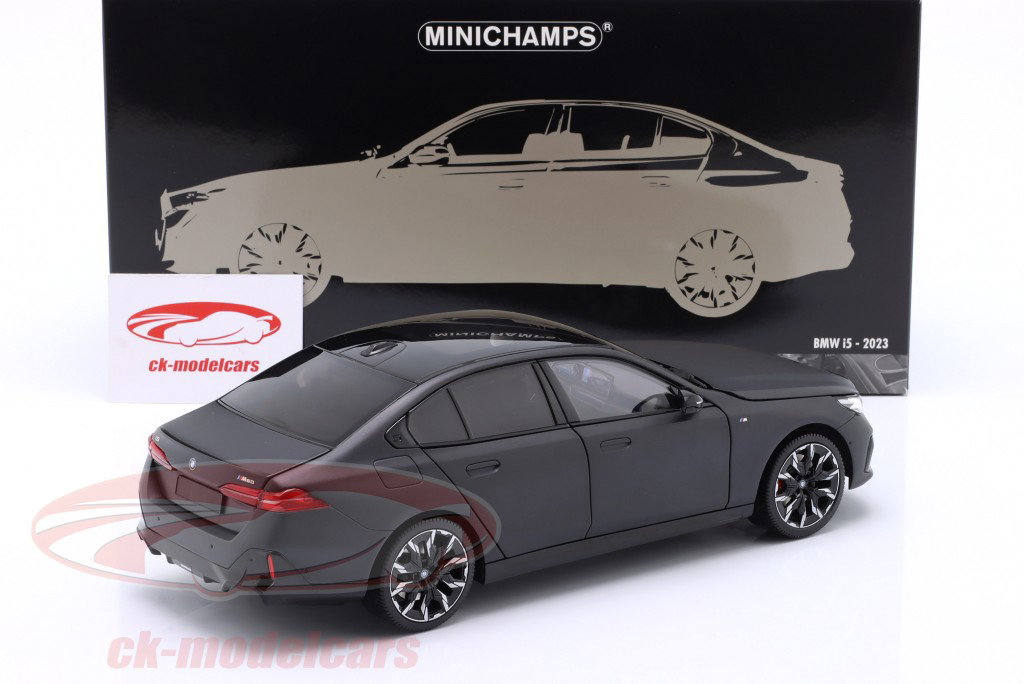 Minichamps 1:18 BMW i5 (G60) 建設年 2023 鈍い グレー 110023401