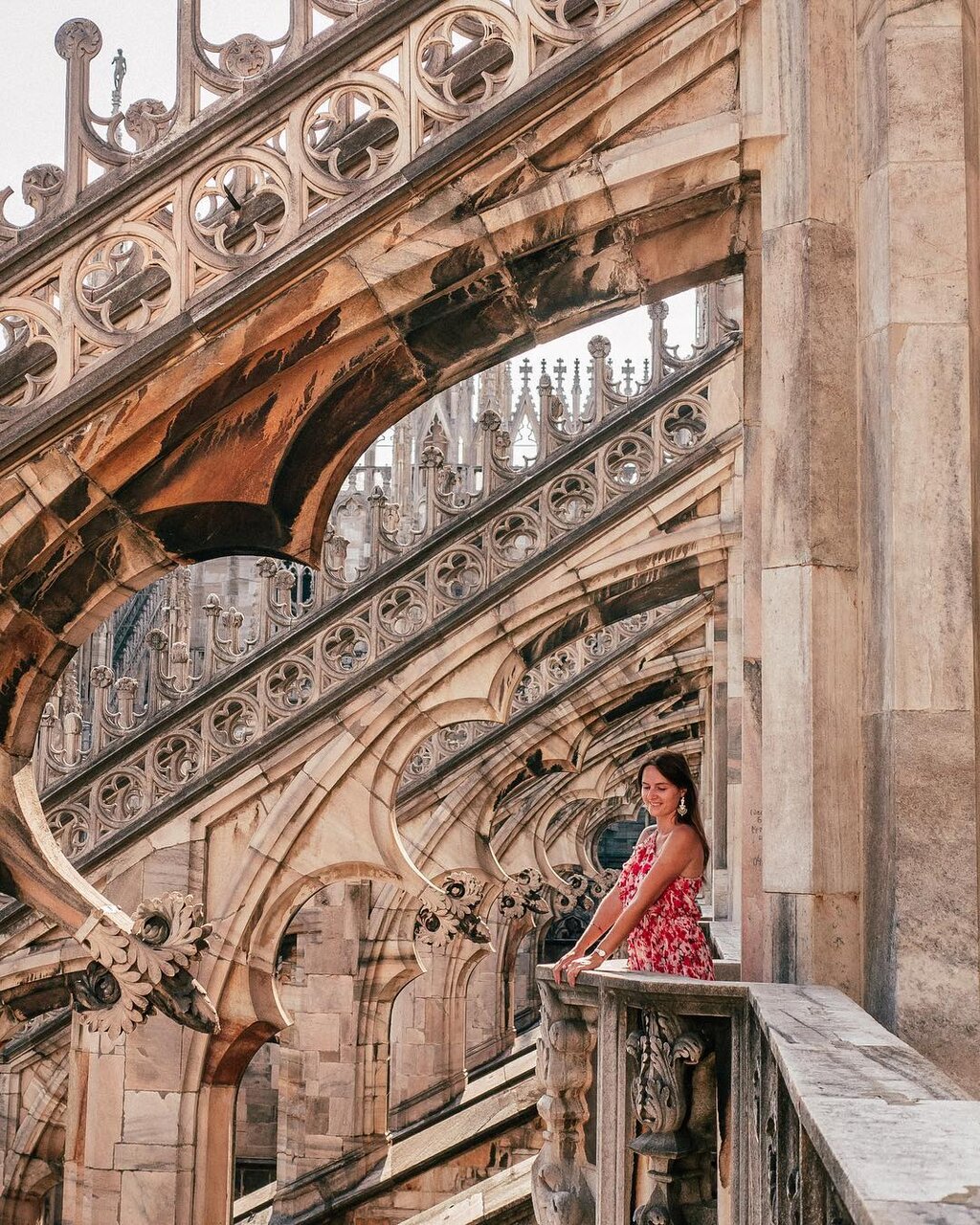 ミラノのシンボル「ドゥオモ」は世界最大級のゴシック建築 | GENIC編集