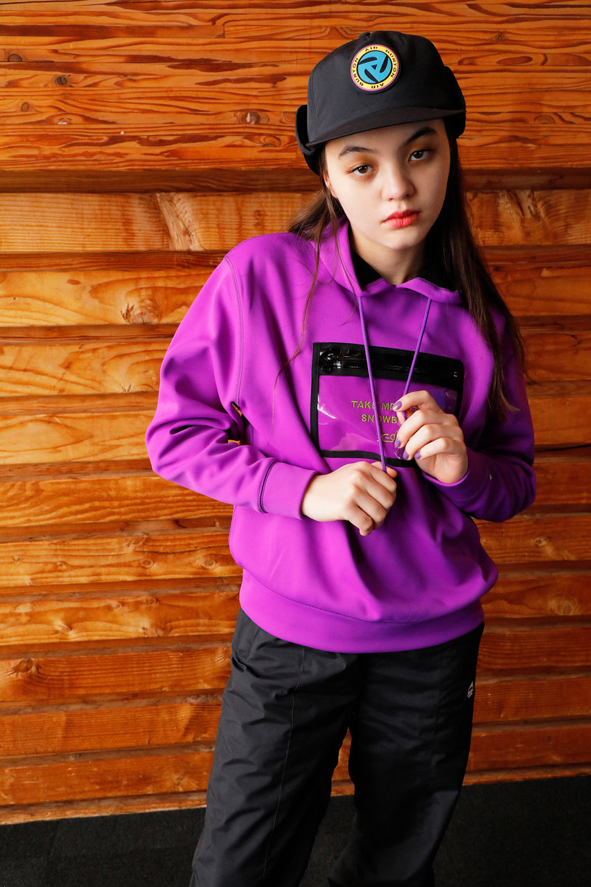 X-girl × BURTONのスノーボードウェアがおしゃれ♡タウンユースでも