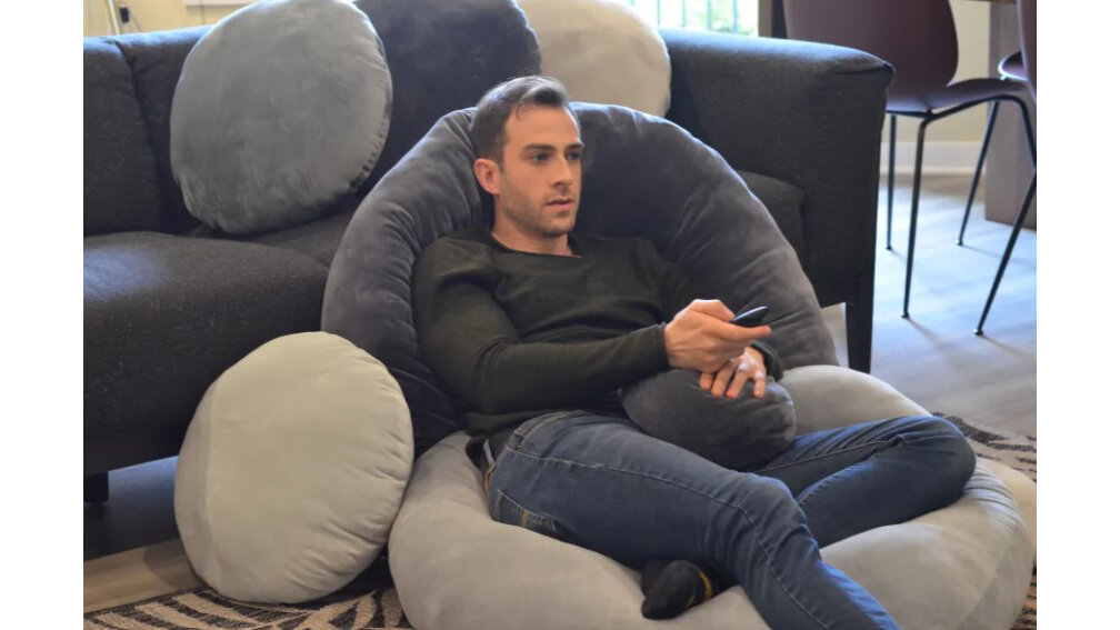 包み込まれるような安心感。丸洗いもできるふかふかクッション「CL9