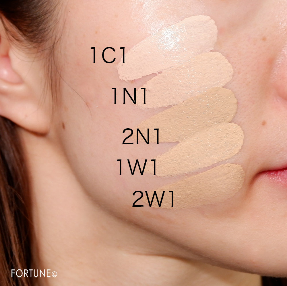 LAURA MERCIER（ローラ メルシエ）の名品「フローレス ルミエール」の