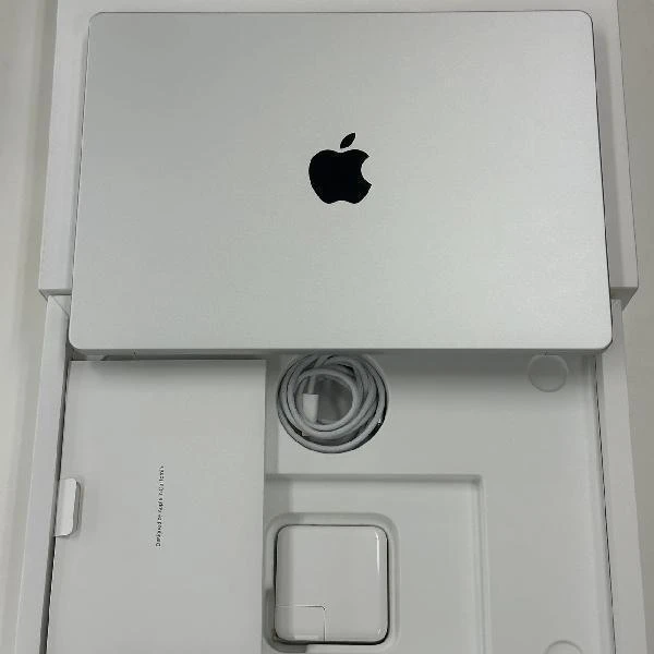 MacBook Pro 14インチ M3 Pro/M3 Max 2023 商品一覧 | 中古スマホ販売