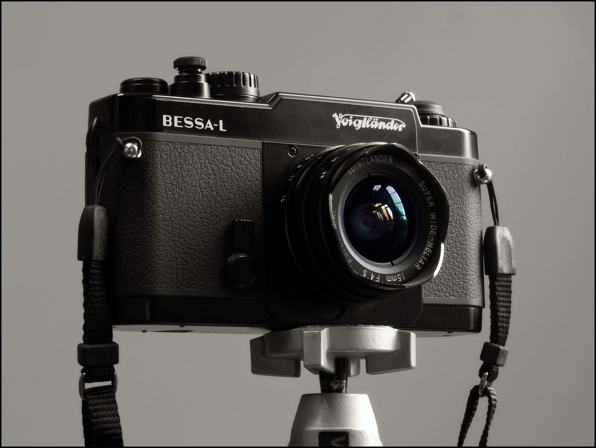 Lomopedia: Voigtländer Bessa L · Lomography