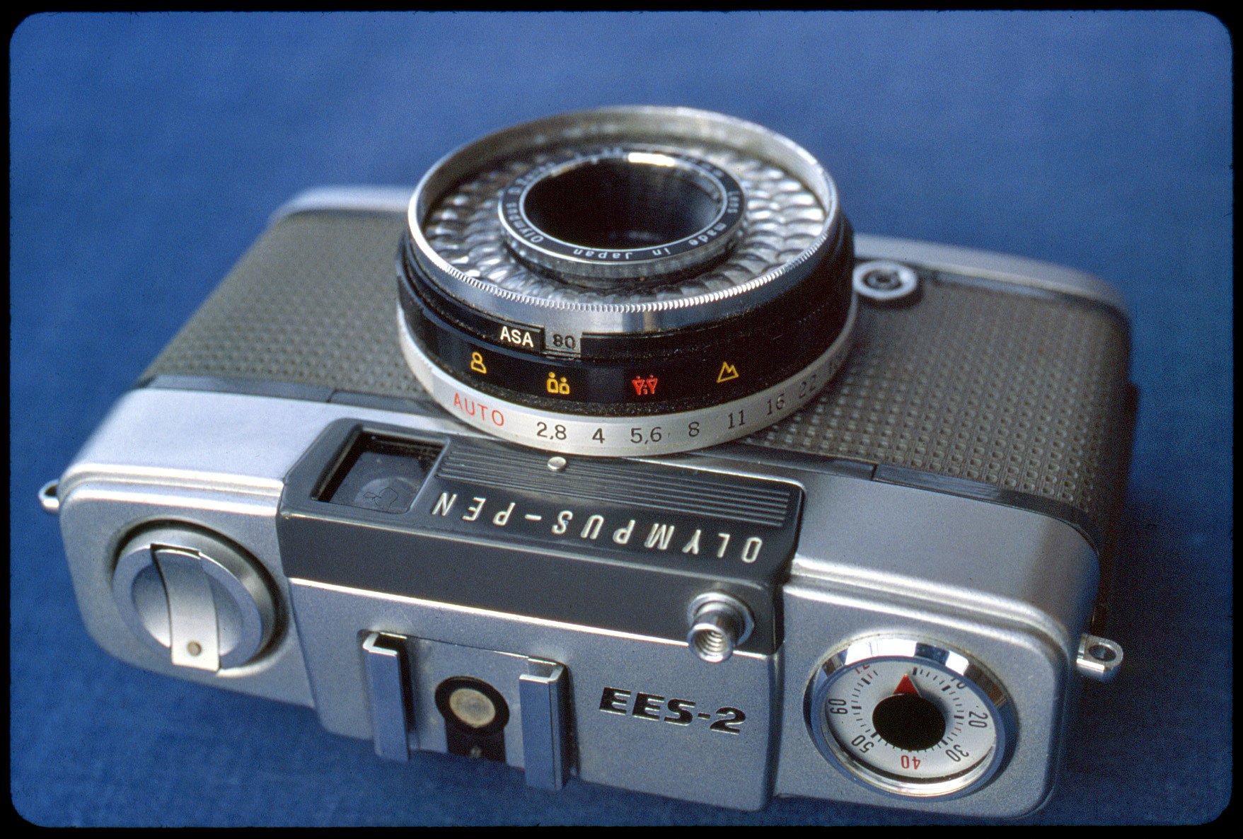 Staff Review: Olympus Pen EES-2 · Lomography