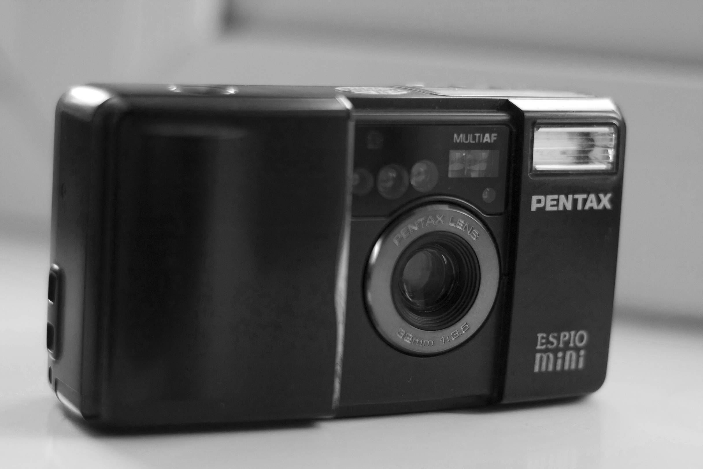 Pentax Espio Mini: Mini Only in Size · Lomography