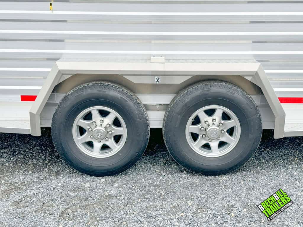 EBY Maverick Gooseneck Livestock Trailer 7x20 14K GVWR