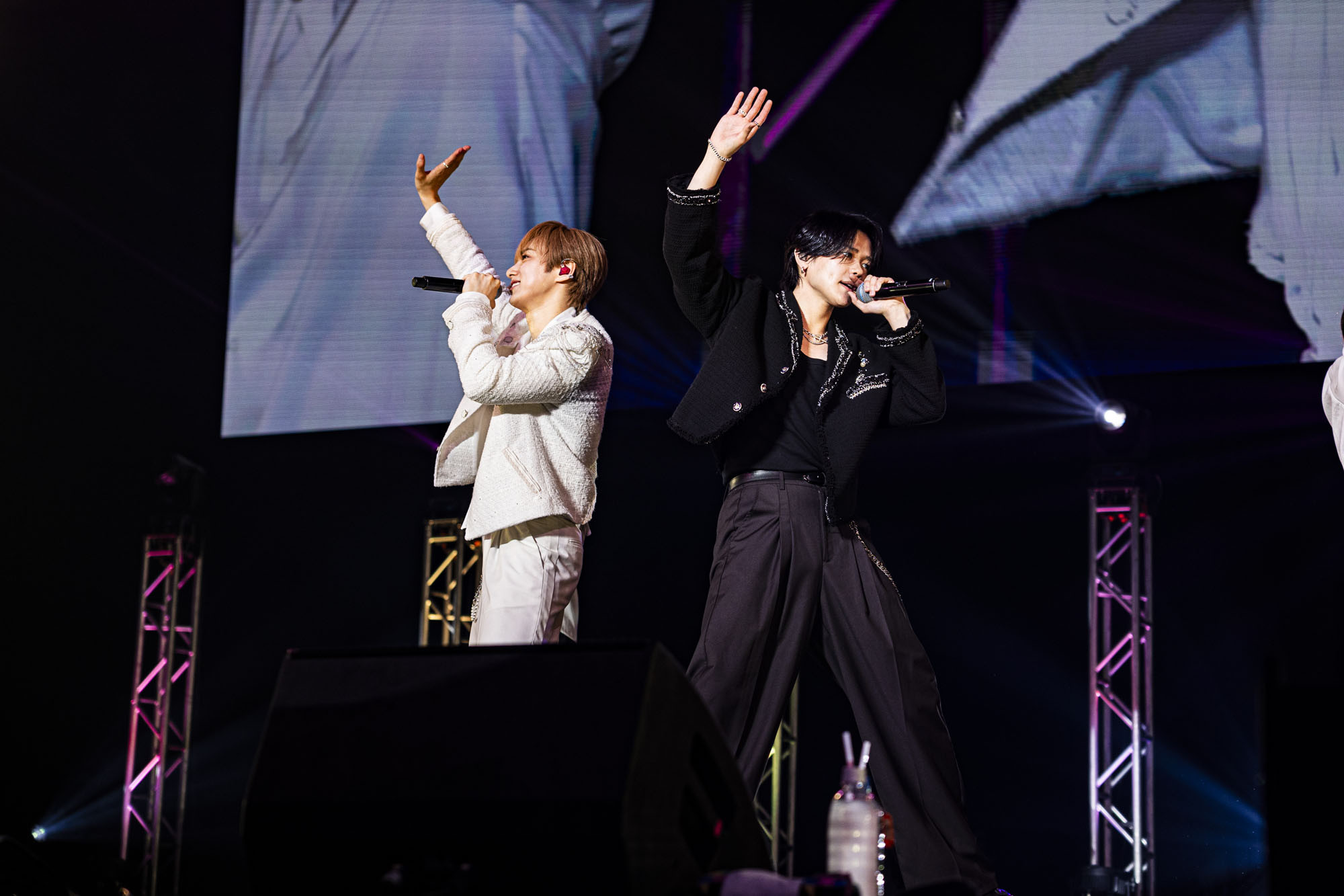 INI” 尾崎匠海&藤牧京介が初フェス出演！ 多彩なセットリスト、圧巻の