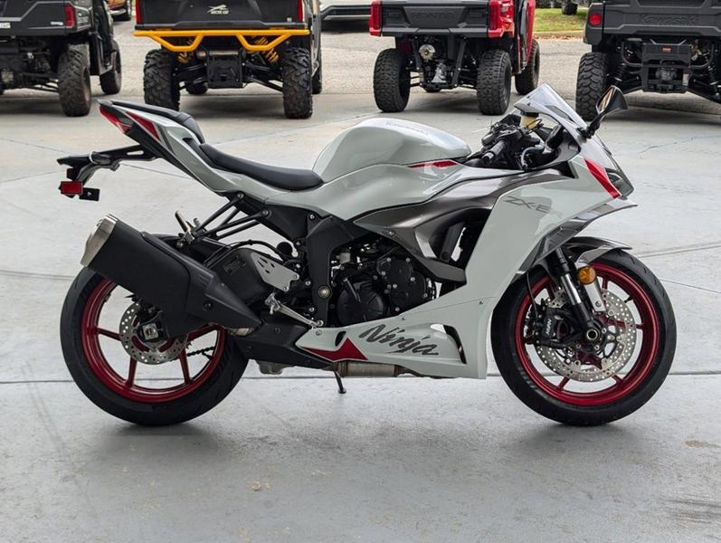 2025 Kawasaki Ninja® ZX™-6R | Ridezilla Albany