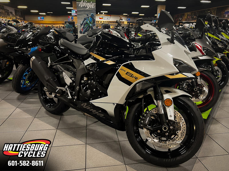 6E04D407-08D3-458E-B1D7-