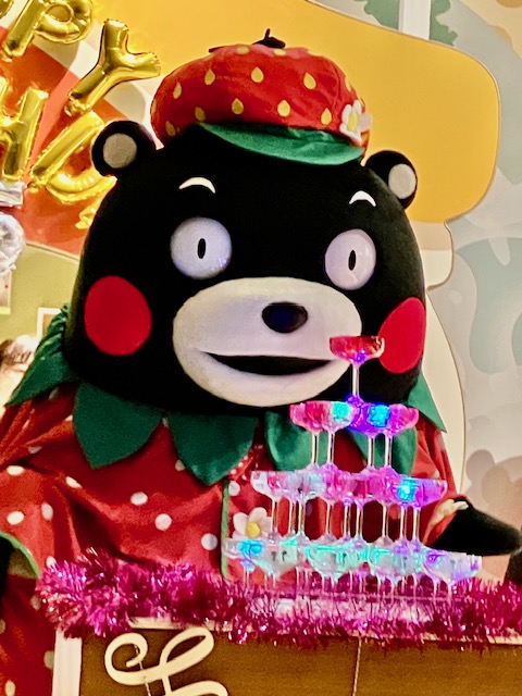 くまモンの聖地「くまモンスクエア」にて、くまモンの誕生日イベント