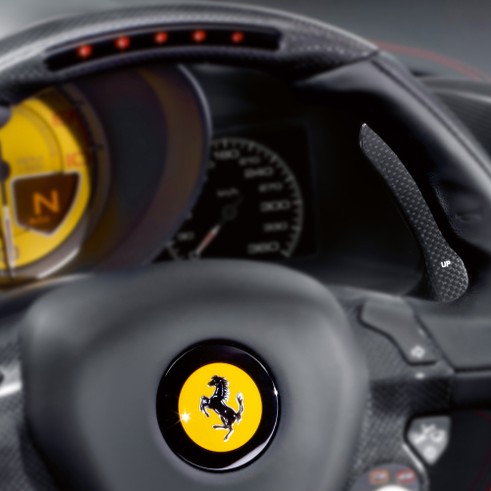 カーボンファイバー F1 パドルシフト