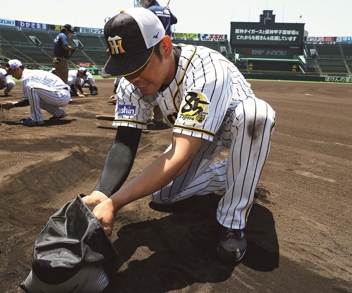 届け！青春の1ページ「甲子園の土」キーホルダーが高校3年生の下へ