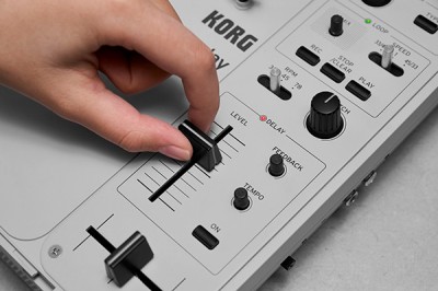 handytraxx play - PORTABLE RECORD PLAYER | KORG (USA)