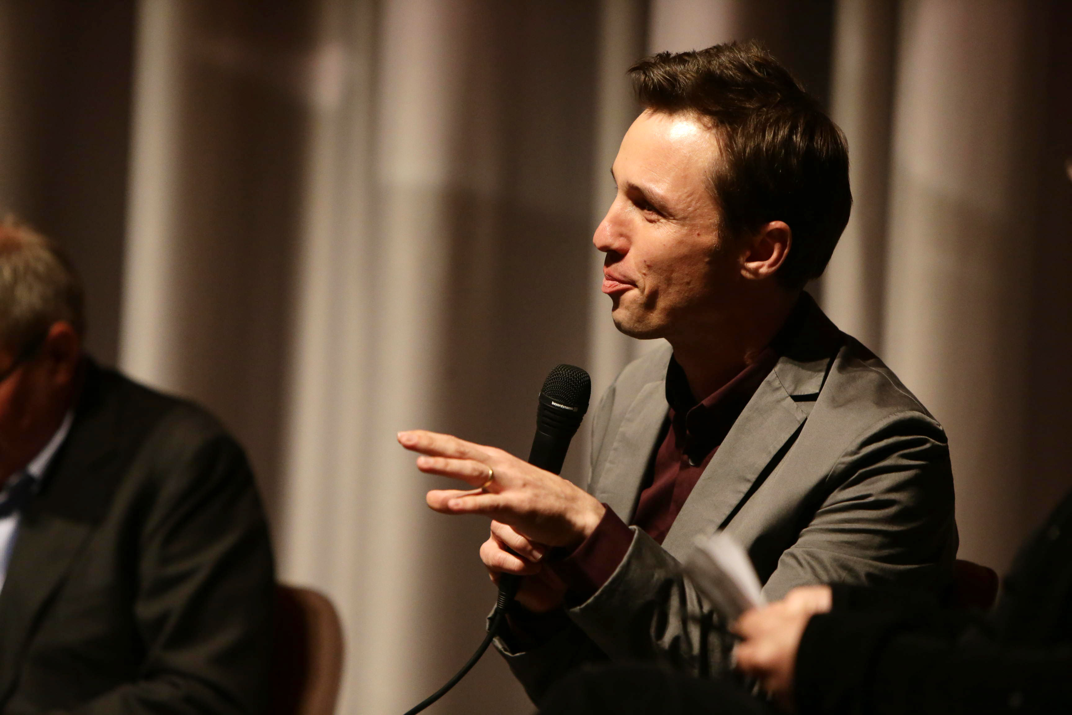 Book Thief' Author Markus Zusak Discusses New Novel 'Bridge of