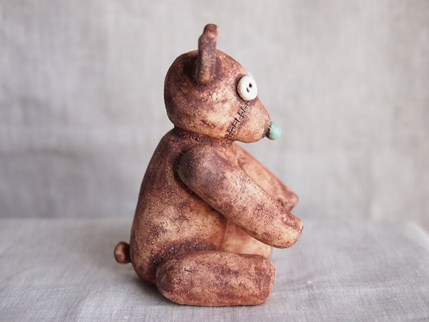 陶のぬいぐるみ（クマのTeddy） | iichi 日々の暮らしを心地よくする