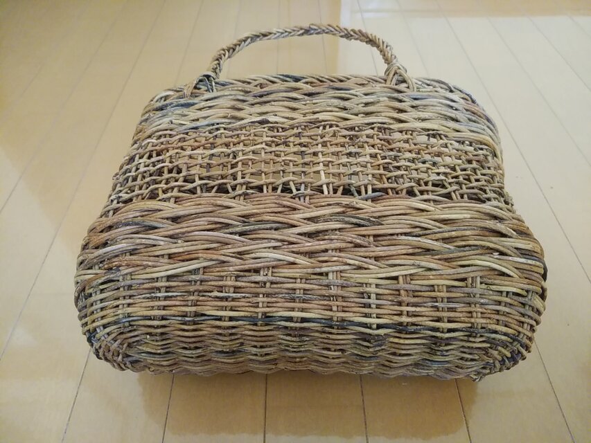 ♪ 北海道十勝バスケット あけびかご3（展示） | iichi 日々の暮らしを