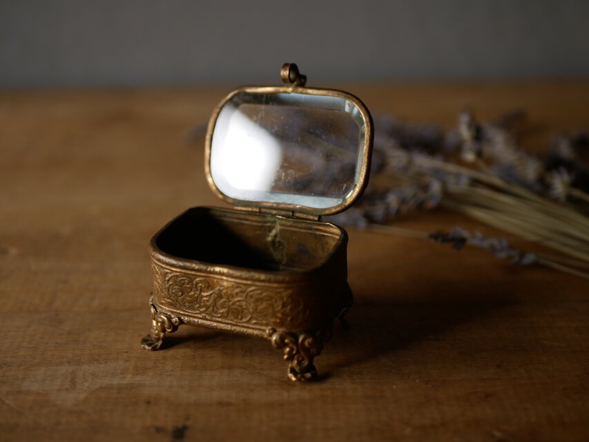 ガラスのアンティークジュエリーボックス フランスアンティーク