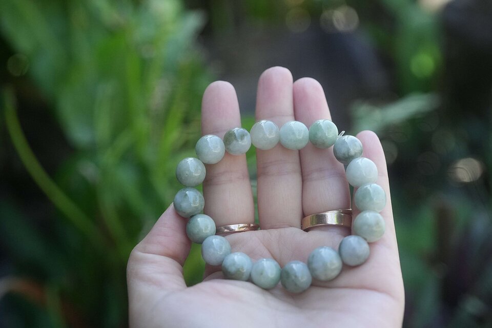 大粒ミャンマー産本翡翠ブレスレット1618 | iichi 日々の暮らしを