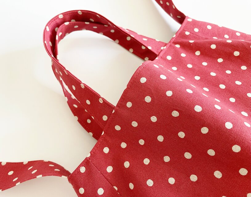 2WAYショルダーバッグ ラウンド型 チェリーレッド *外ポケット 水玉