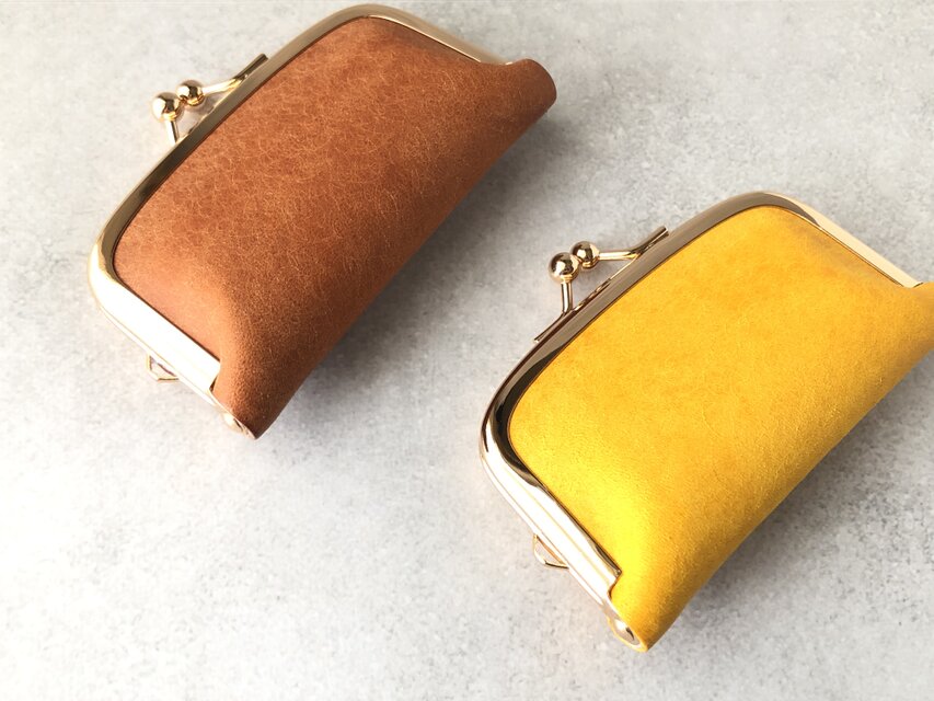 本革】《コロンと可愛い》ミニアクセサリーケース／ネイビー◎伸びる