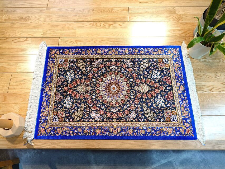 ペルシャ絨毯クム産シルク アーダヴィ工房 玄関マット 89x59㎝ ブルー