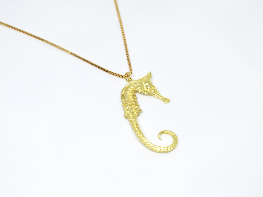 タツノオトシゴ・ペンダント・K18 | iichi 日々の暮らしを心地よくする