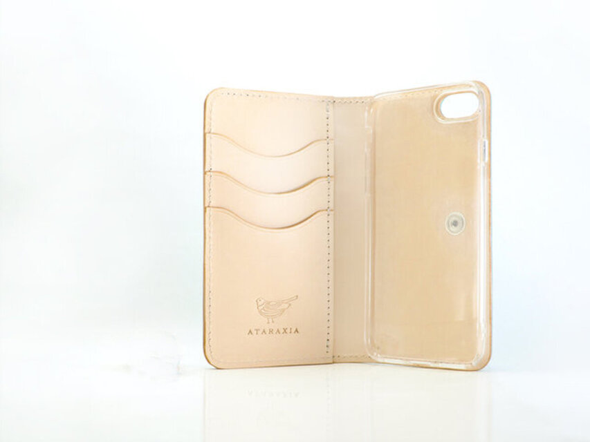 ライムグリーンの iPhoneケース (手帳タイプ) イタリアンレザーMAINE