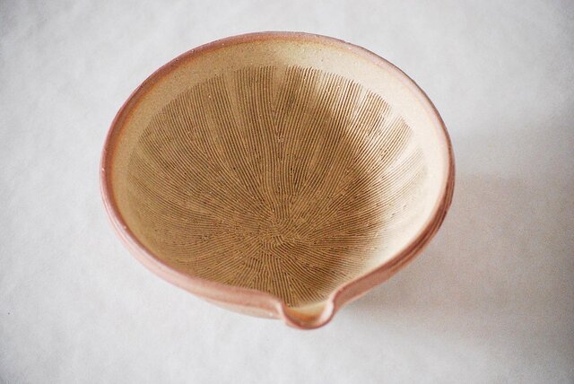 素焼きの片口すり鉢 no.1 | iichi 日々の暮らしを心地よくする