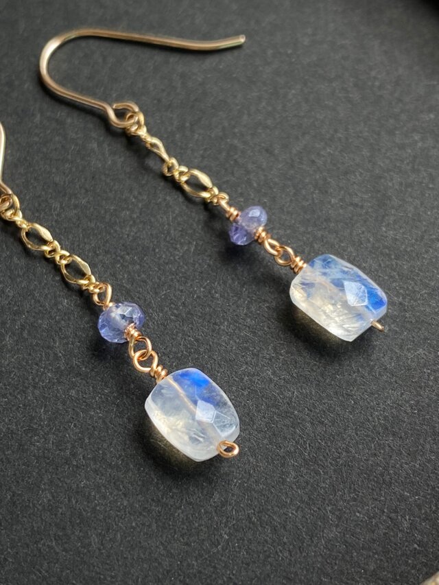 14kgf 青白い月の光を湛えたブルームーンストーンとタンザナイトの