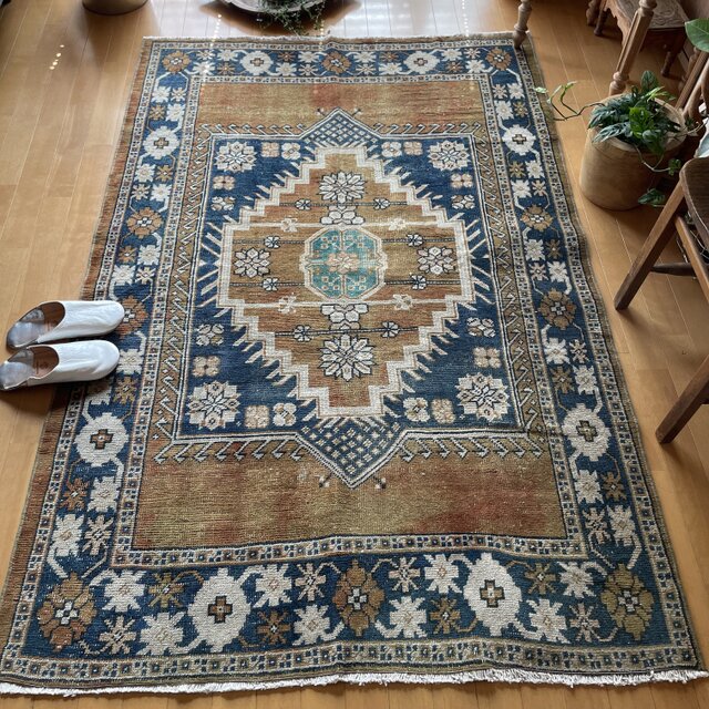 トルコヴィンテージラグ ブラウン×ネイビー メダリオン 196×126 秋色